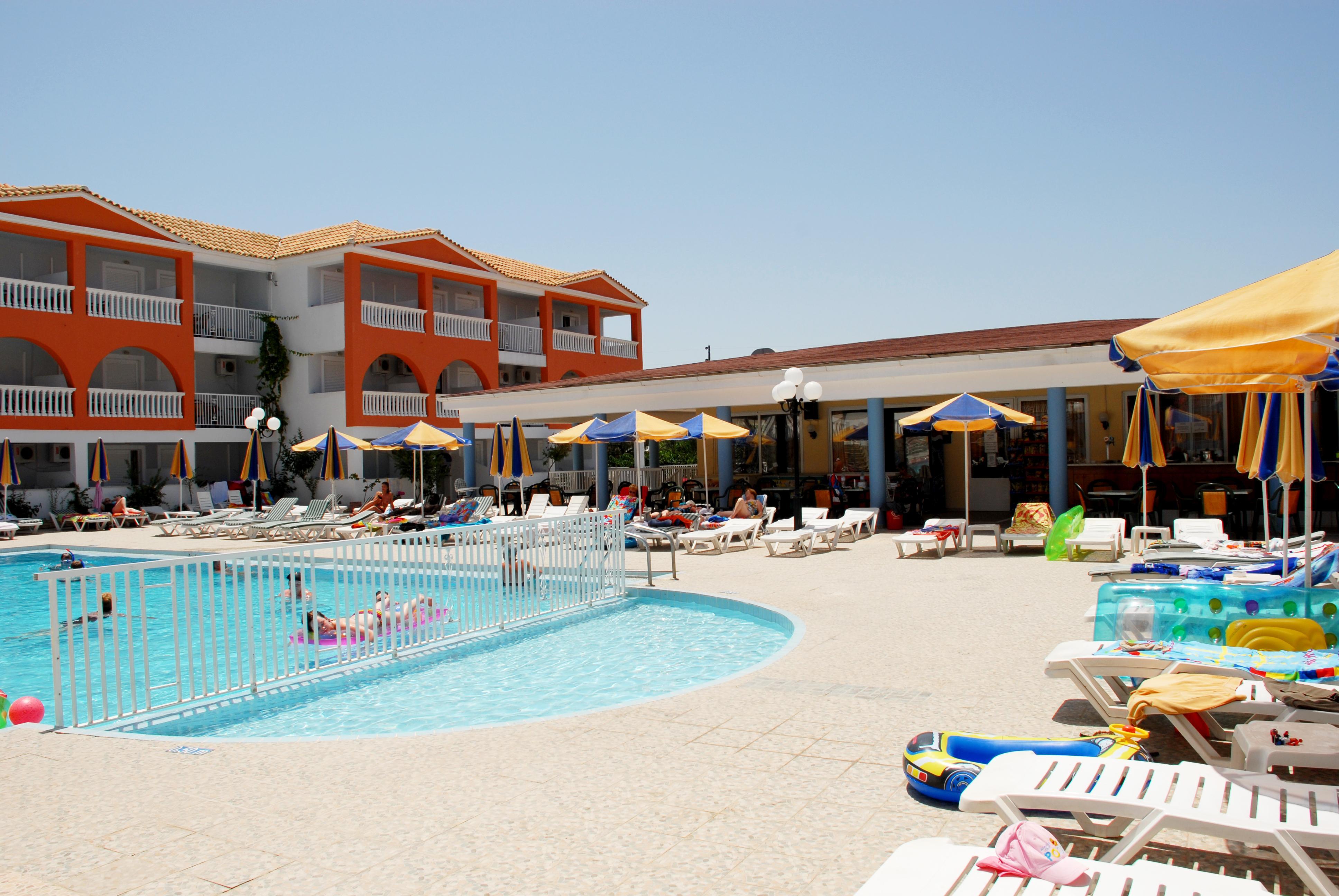 Planos Hotel Exterior photo