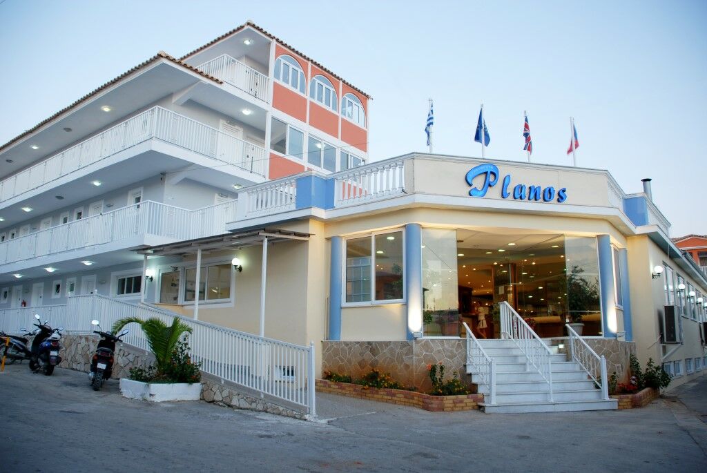 Planos Hotel Exterior photo