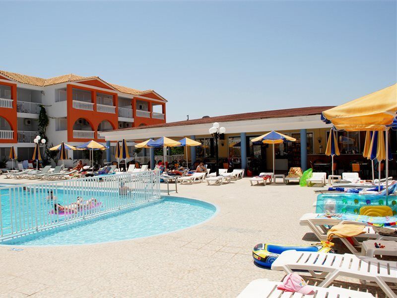 Planos Hotel Exterior photo