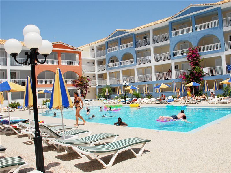 Planos Hotel Exterior photo